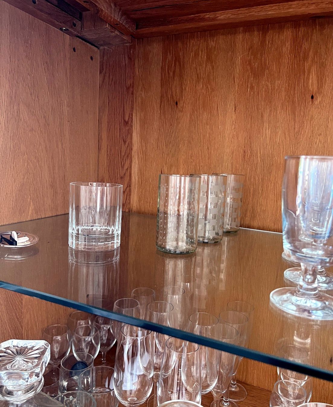 Schränke: Massiver Eichenschrank – Gebraucht aus Volketswil von SecondHanderia 3