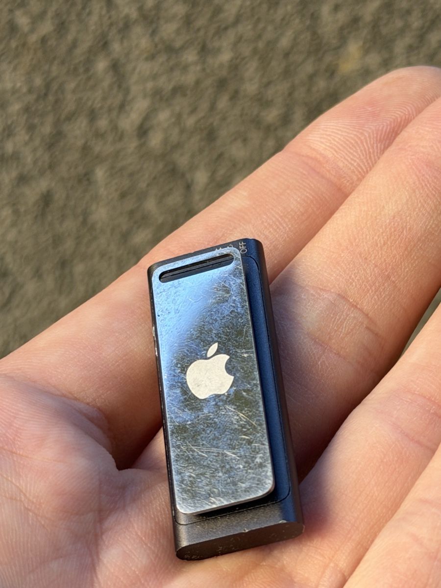 Apple Lettore multimediale portatile: iPod shuffle 3 batterie neuve – Usato da Lausanne venduto da Planet_Faisceaux 2