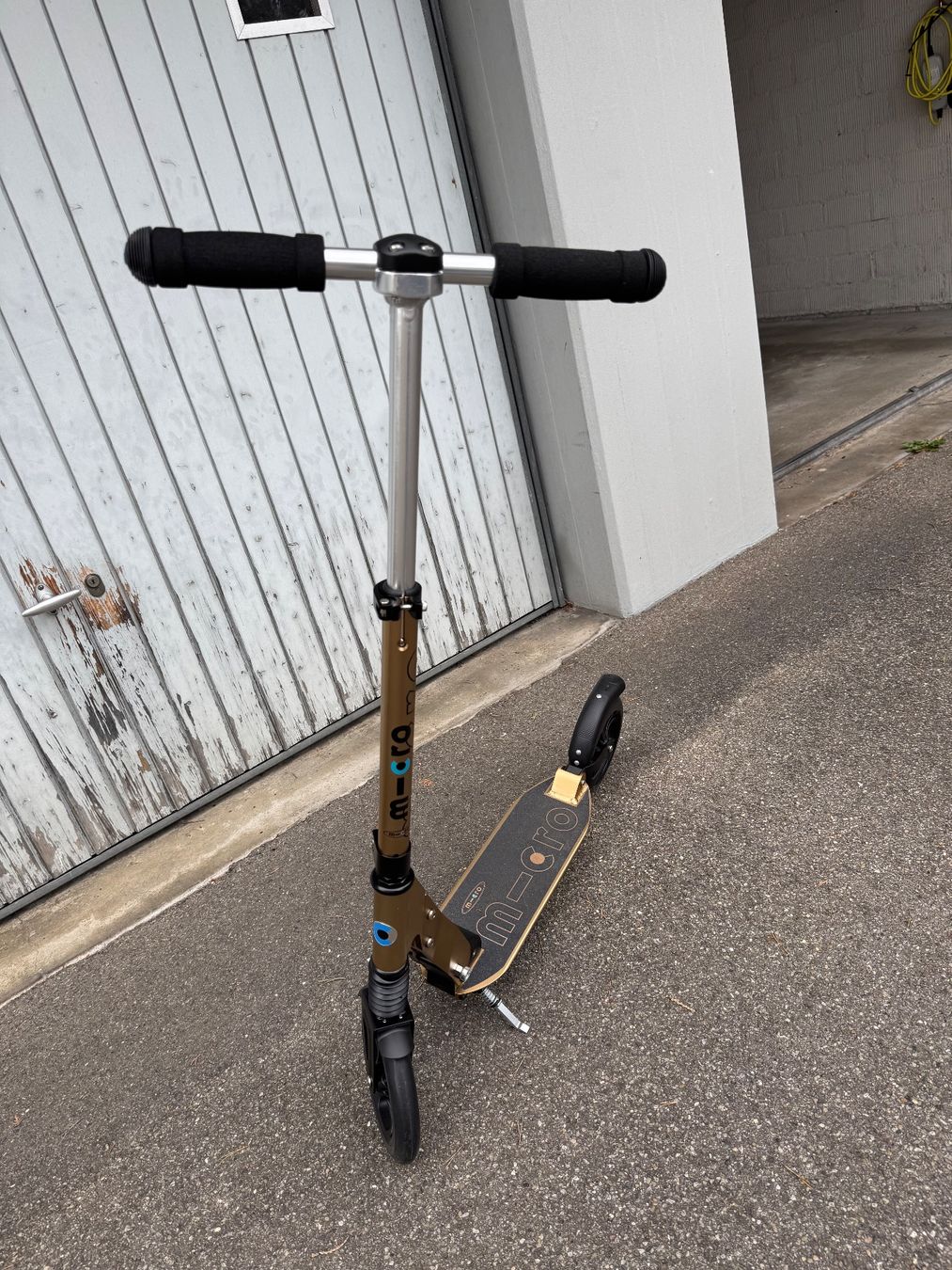 Micro Kickboard: Micro Suspension Scooter – Nuovo (secondo la descrizione) da Nürensdorf venduto da Melancholy79 1