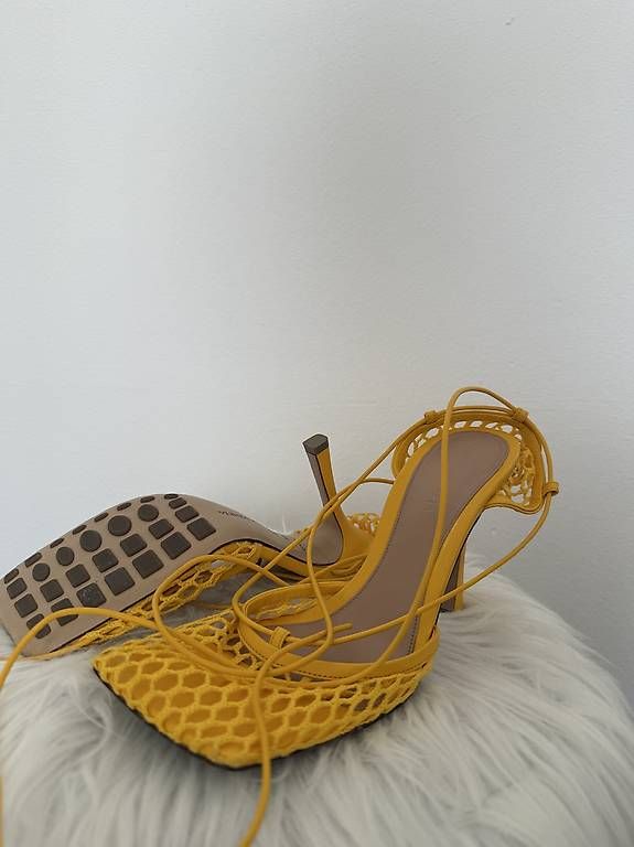 Scarpe da donna: BOTTEGA VENETA STRETCH SANDALETTE – Usato da Oberwil b. Zug venduto da Andjola 3
