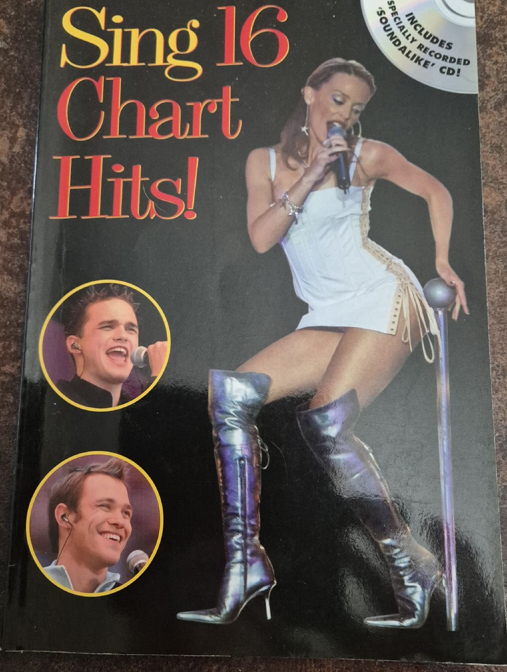 Bücher: Karaoke Hits: Sing 16 Chart Hits - Musikbuch mit CD! – Gebraucht aus Zofingen von Andevely