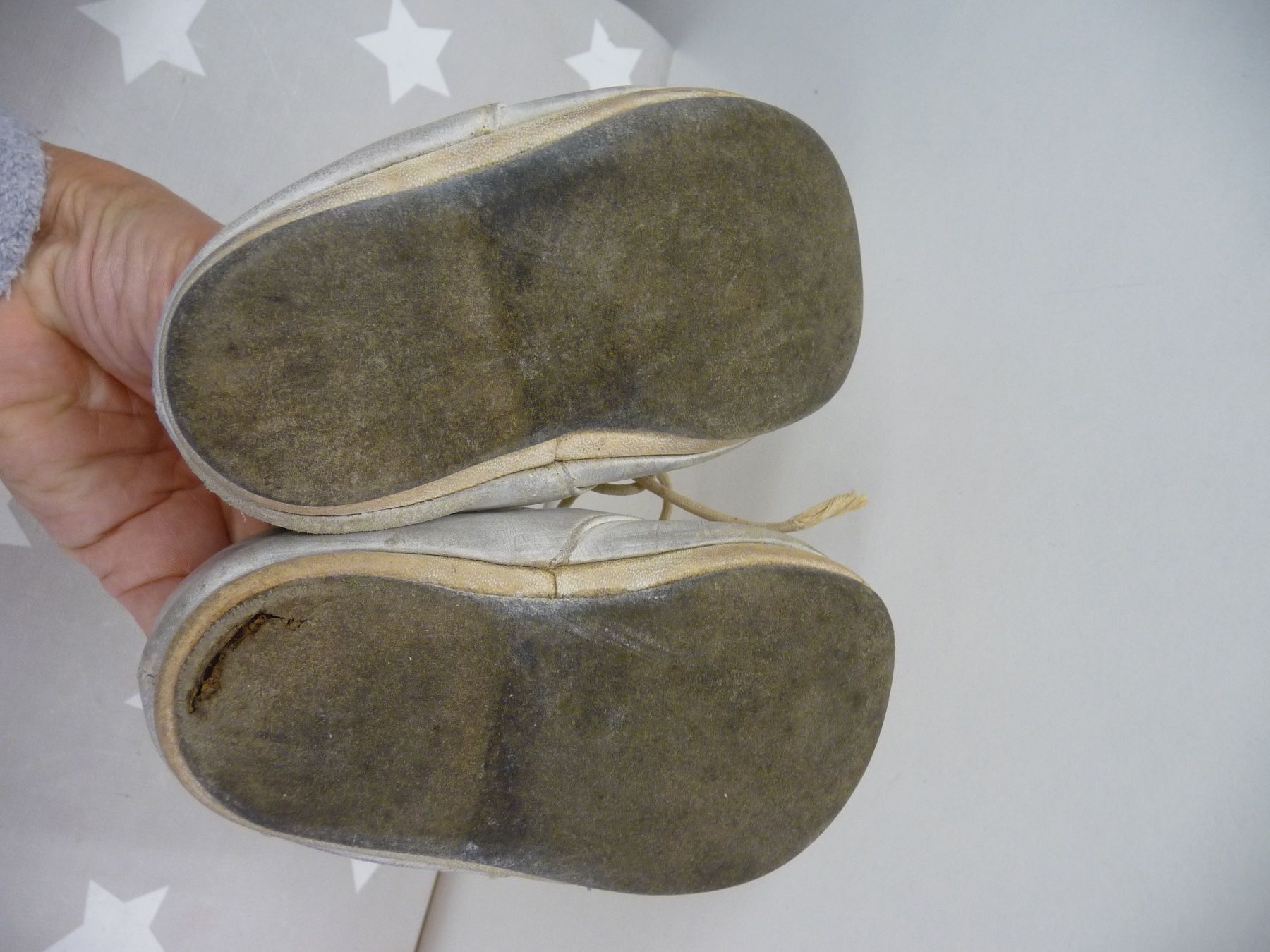 Schuhe für Jungen: alte Kinderschuhe Vintage – Defekt aus Rafz von Powacaddy 2