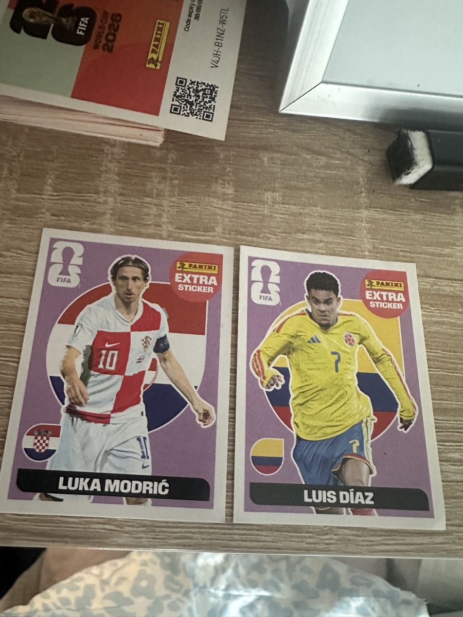 Panini Carte collezionabili: Panini Extra Stickers (Modric et Luis Diaz) – Nuovo e nell'imballaggio originale da Onex venduto da whoiselijah