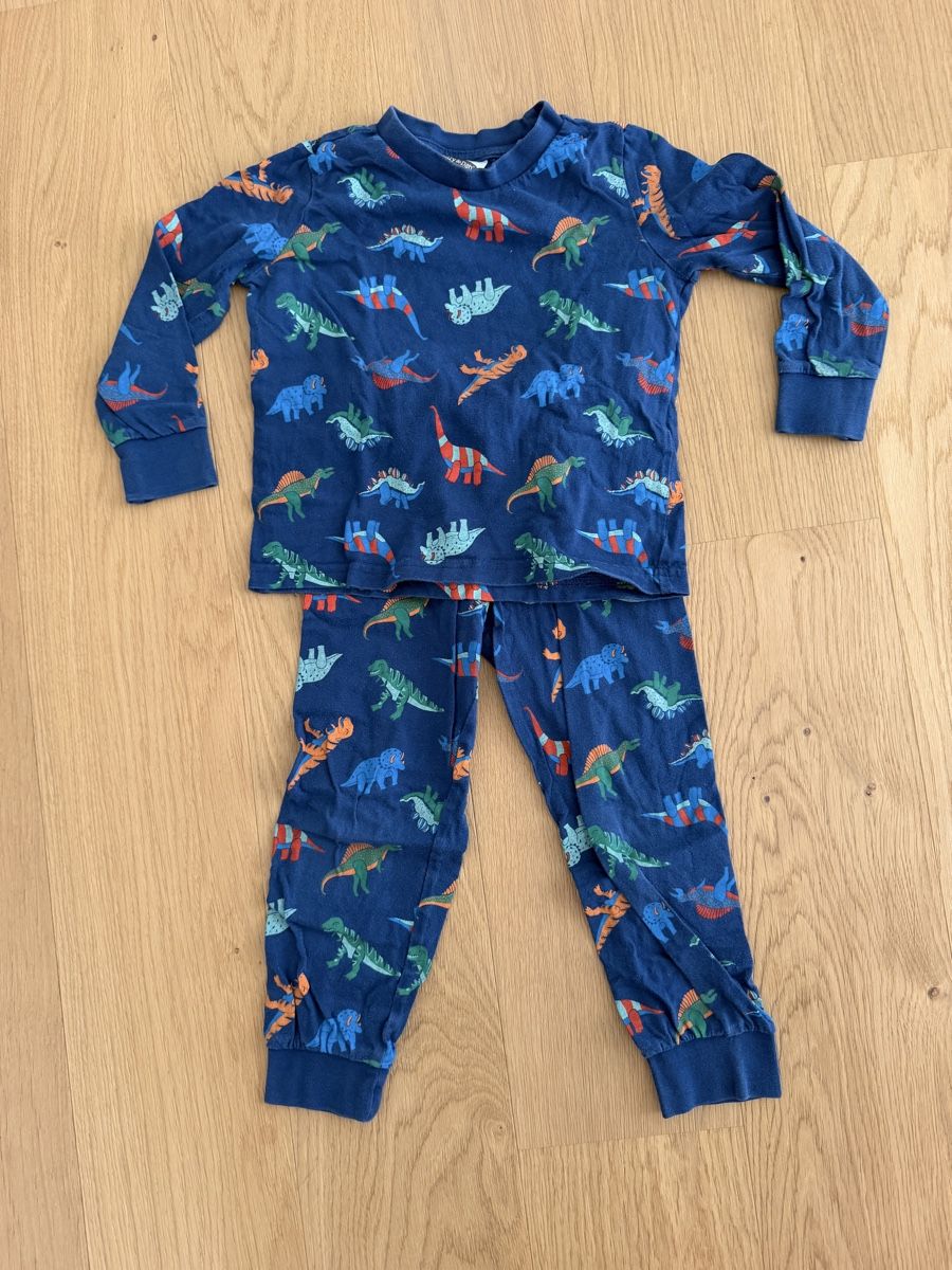 Pigiama & Simili: Pyjama Dino Gr. 104 – Usato da Rain venduto da Heike5284