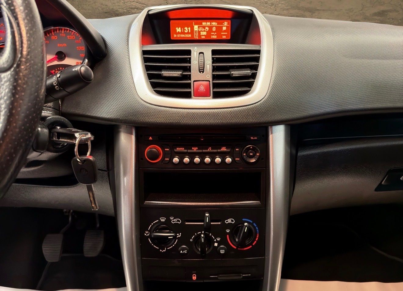 Peugeot Autos: Peugeot 207 1.4i 16V – Gebraucht aus Moosseedorf von xhe_qty7 8