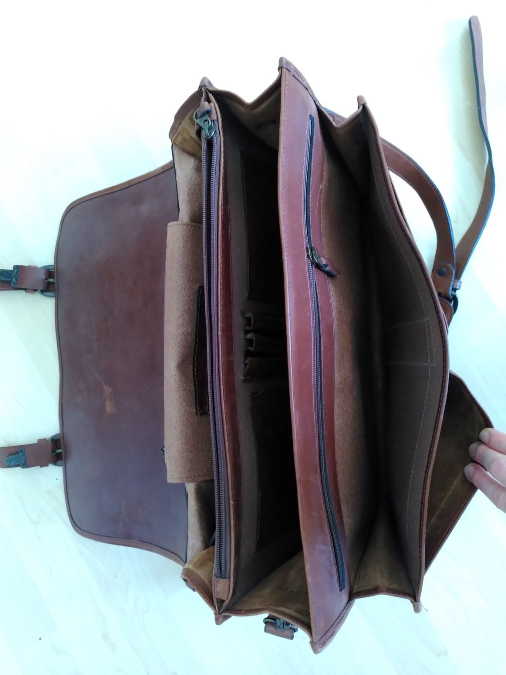 Valigie & Borse: Ledertasche – Usato da Aarau venduto da erdfab 2