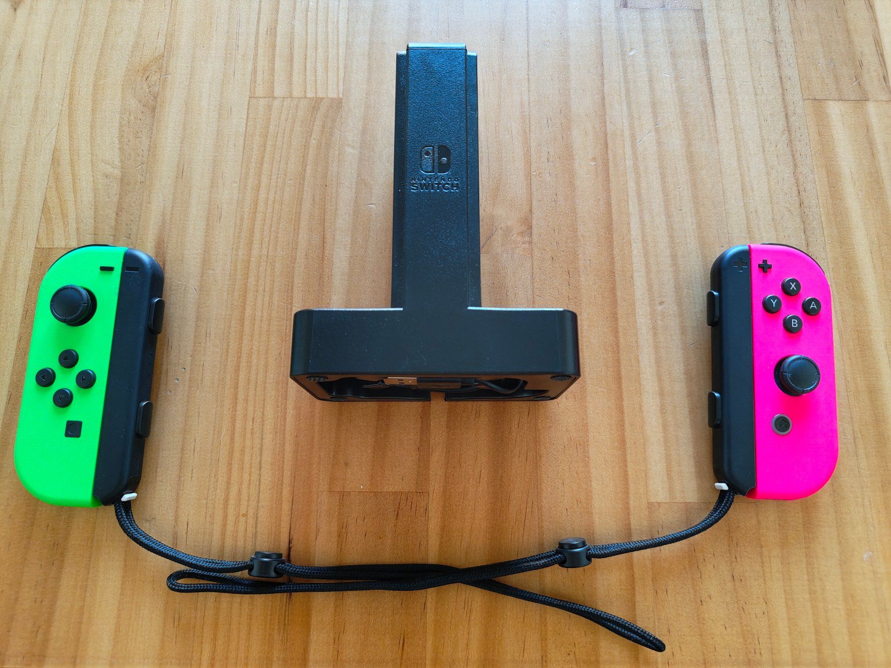 Nintendo Konsolen: Console Nintendo Switch + Extra, perfect conditions – Gebraucht aus Genève von fga_w77h 1