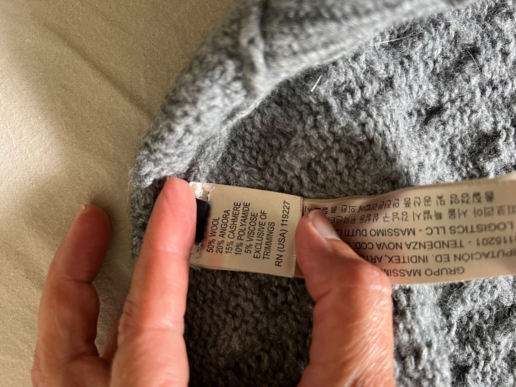 Massimo Dutti Altro in Moda donna: Wool cape von Massimo Dutti – Usato da Zürich venduto da Za.Ho 4