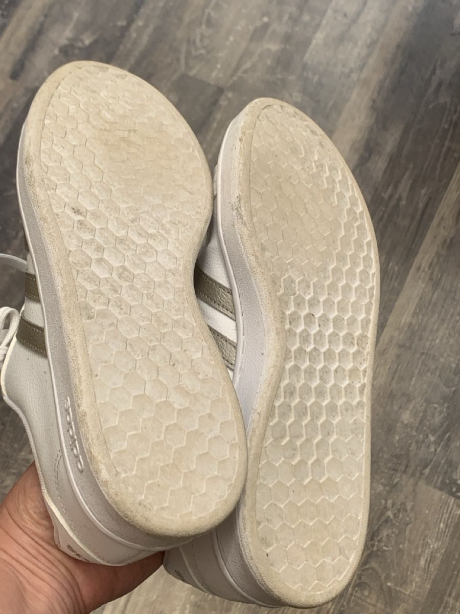 Adidas Scarpe da donna: Baskets Adidas blanches confortables taille 40, parfaites po – Usato da Courtelary venduto da joliman 3