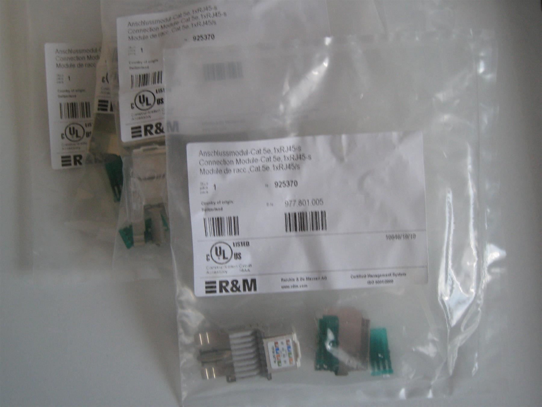 Spine: ***** Module de raccordement Cat 5 - RJ-45 – Nuovo e nell'imballaggio originale da Villaz-St-Pierre venduto da Ubid
