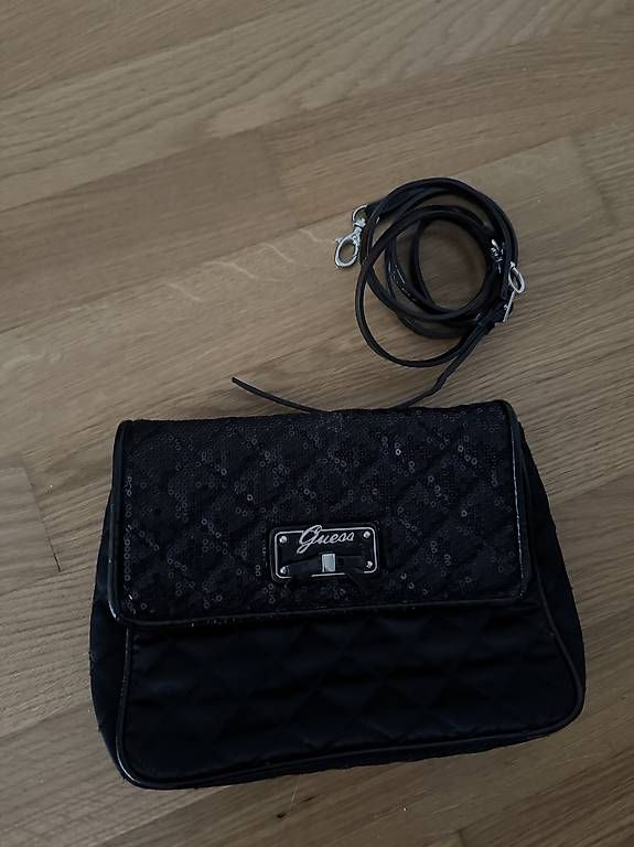Guess Borse da donna: Guesstasche schwarz – Nuovo (secondo la descrizione) da Gränichen venduto da Lady-Chantelle