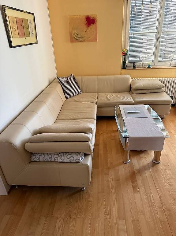Sofas: GRATIS "hellbeiges Eckledersofa" – D'occasion à Basel par siwu1987