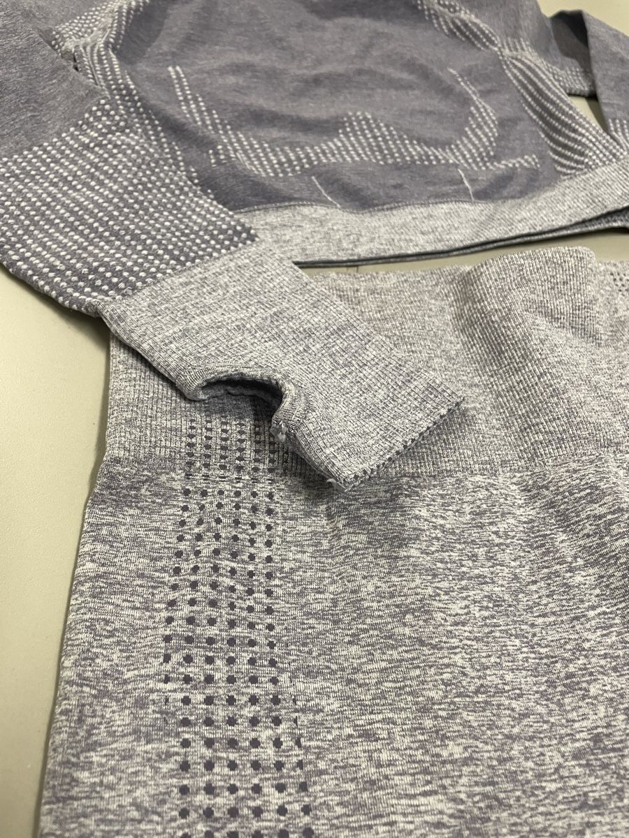 Lotti di vestiti: Sport-Set Seamless Grau Gr. S – Usato da Urdorf venduto da Anassor 2