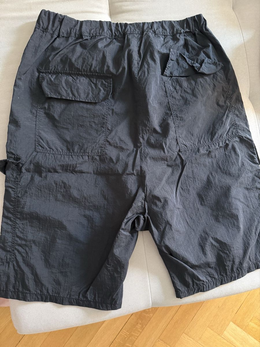 Pantalons: Primordial is primitive short – D'occasion à Bern par ana_nv7p 1
