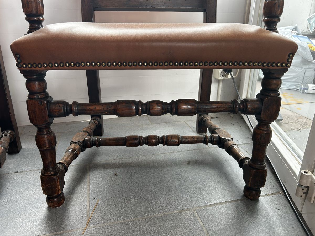 Chaises: Echtleder-Stühle – Klassischer Stil – D'occasion à Arbon par nathalie.18 2