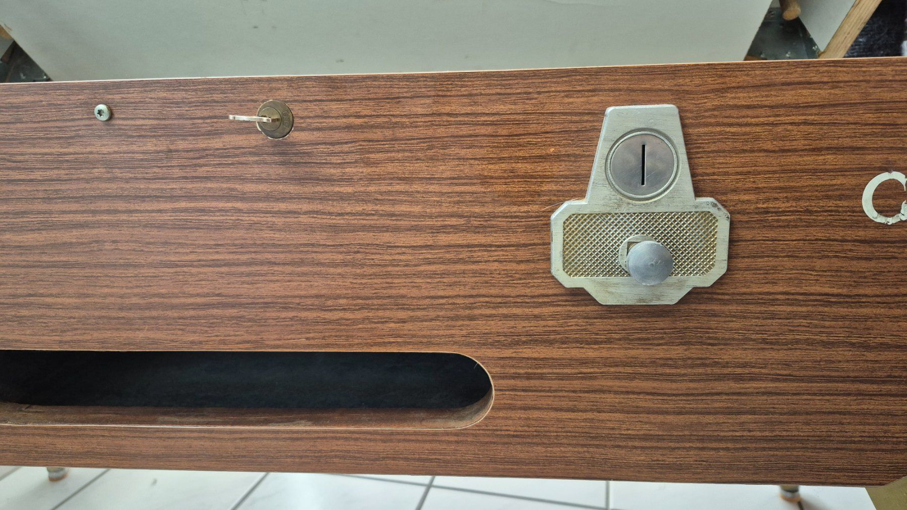 Slot Machine: Original "Le National" Tischfussballkasten – Usato da Schüpfen venduto da RR91 7