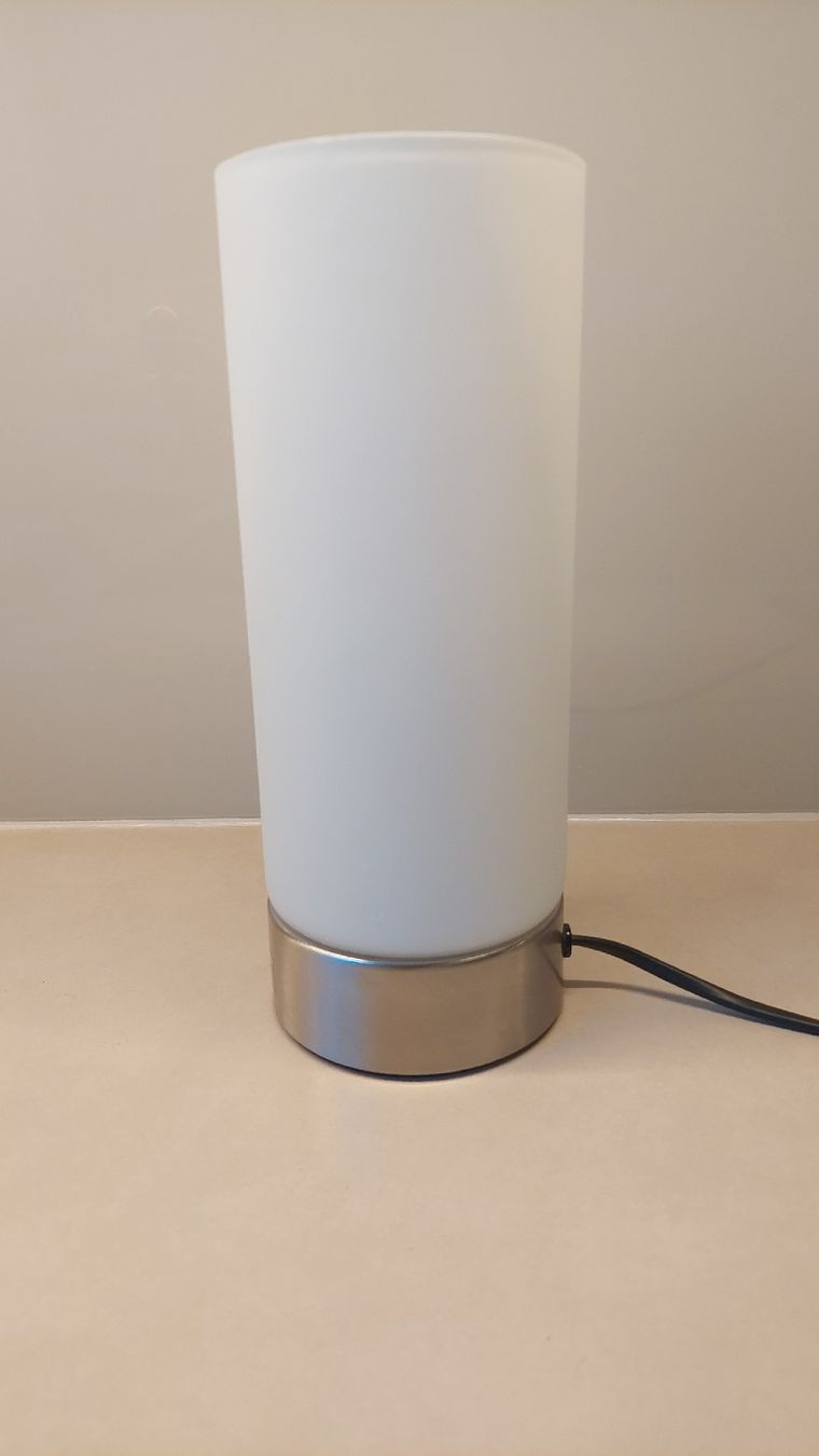 Lampen: Tischlampe – Gebraucht aus Wisen SO von Shopoholiker