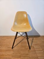Fiberglas: Eames / Herman Miller / Vitra