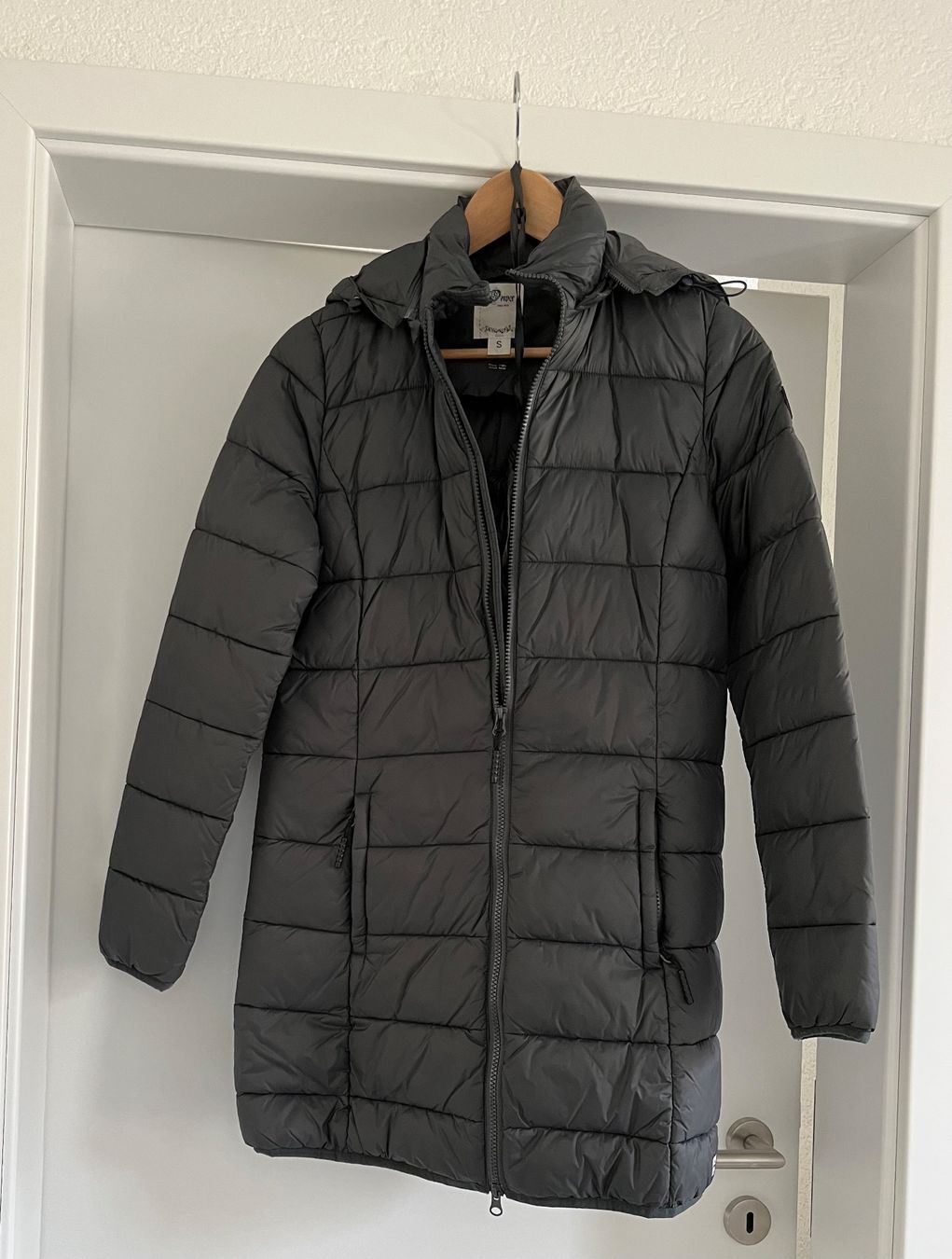 Cappotti: Steppmantel (Jacke) – Usato da Dulliken venduto da Lemon09