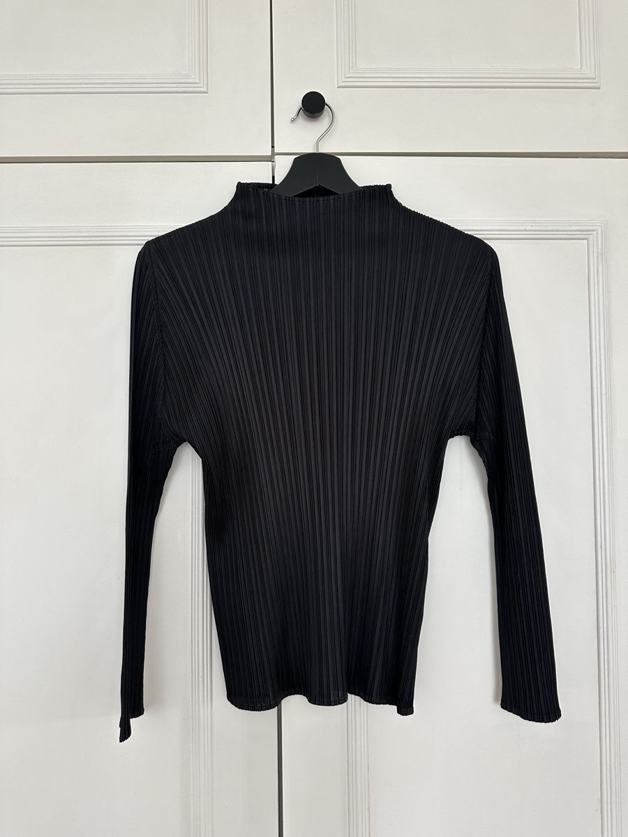 Issey Miyake Top: Pleats Please Issey Miyake – Usato da Fribourg venduto da vale.vas 1
