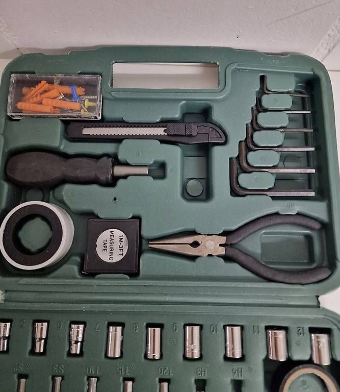 Tutti gli attrezzi: Werkzeuge Box  – Usato da Seuzach venduto da Wolf936 1