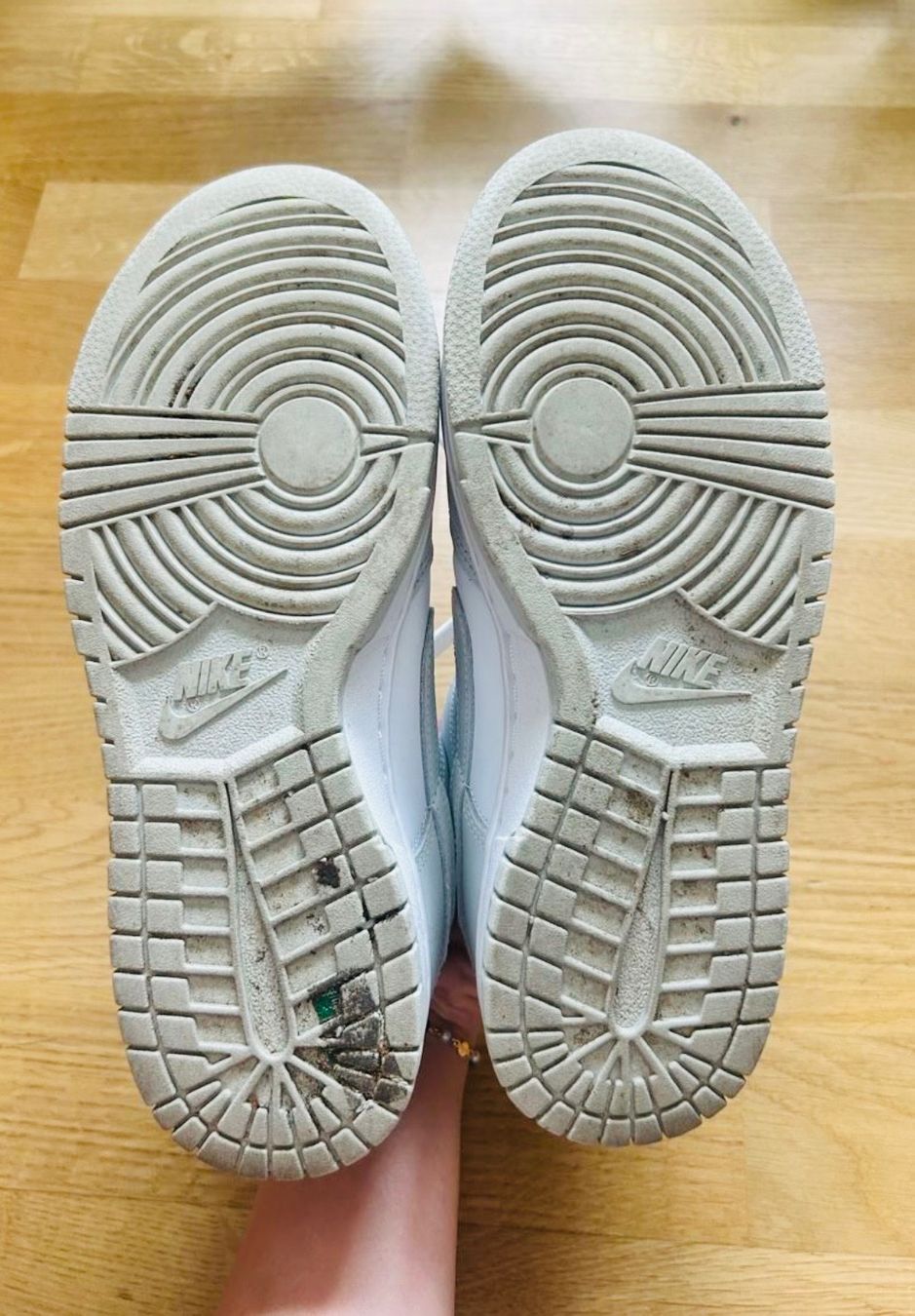 Nike Chaussures femmes: Nike Dunk Low weiss/grau Grösse 39 – D'occasion à Genève par lac_pf6t 2