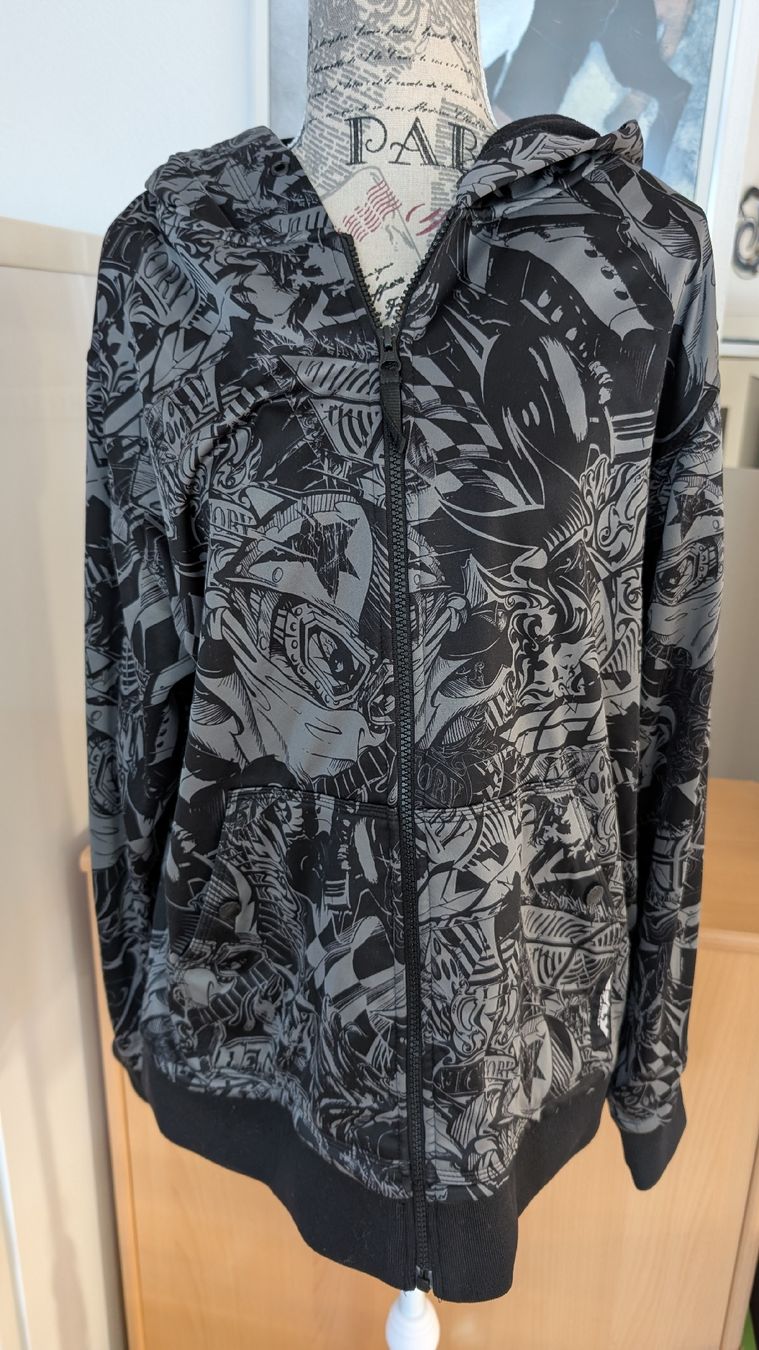 Jacken: Jacke mit Kapuze Gr. M - Victory – Gebraucht aus Untervaz von Lyraia