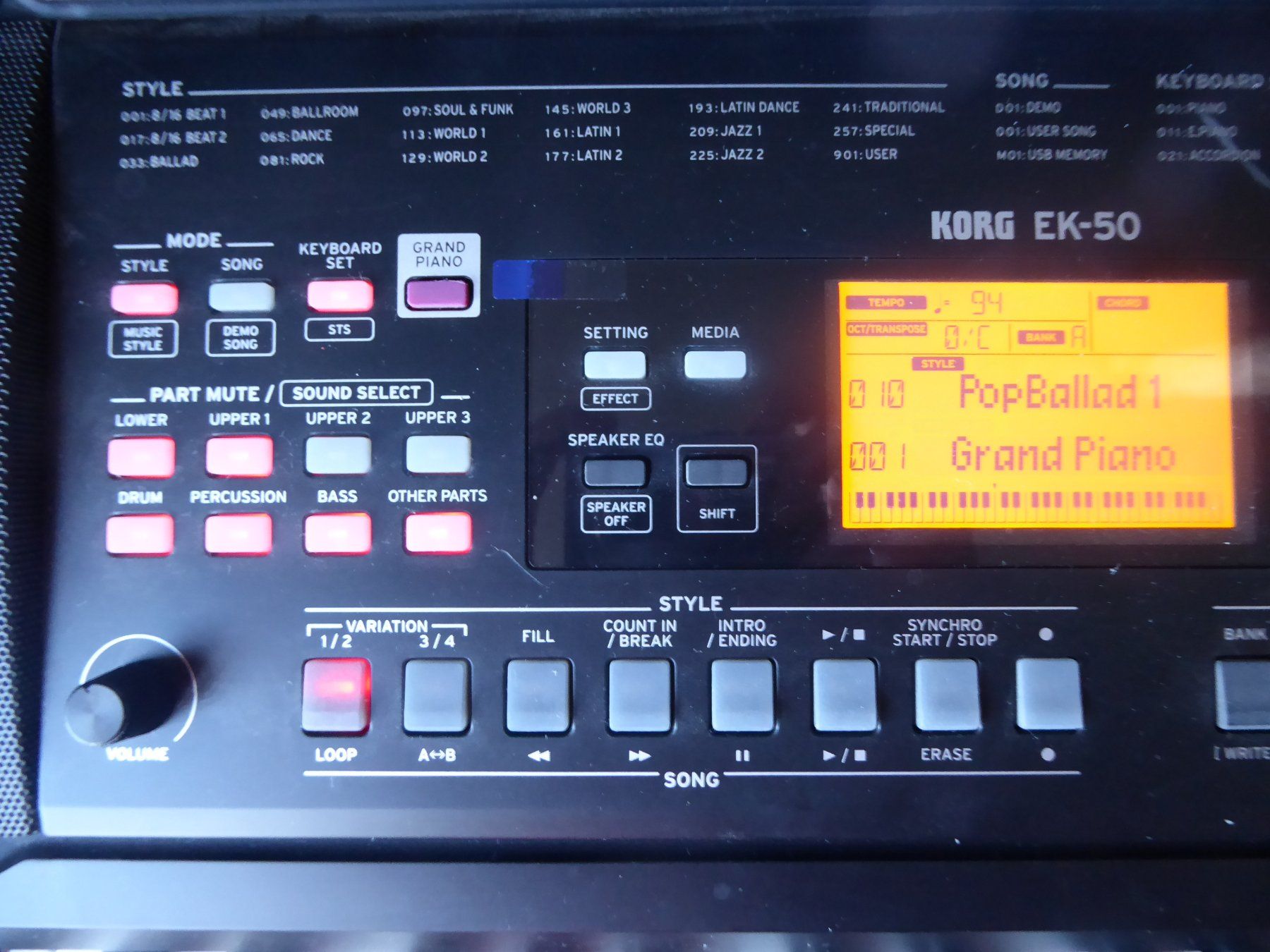 Korg Strumenti musicali: Keyboard KORG EK-50 – Usato da Hünibach venduto da Puno 1