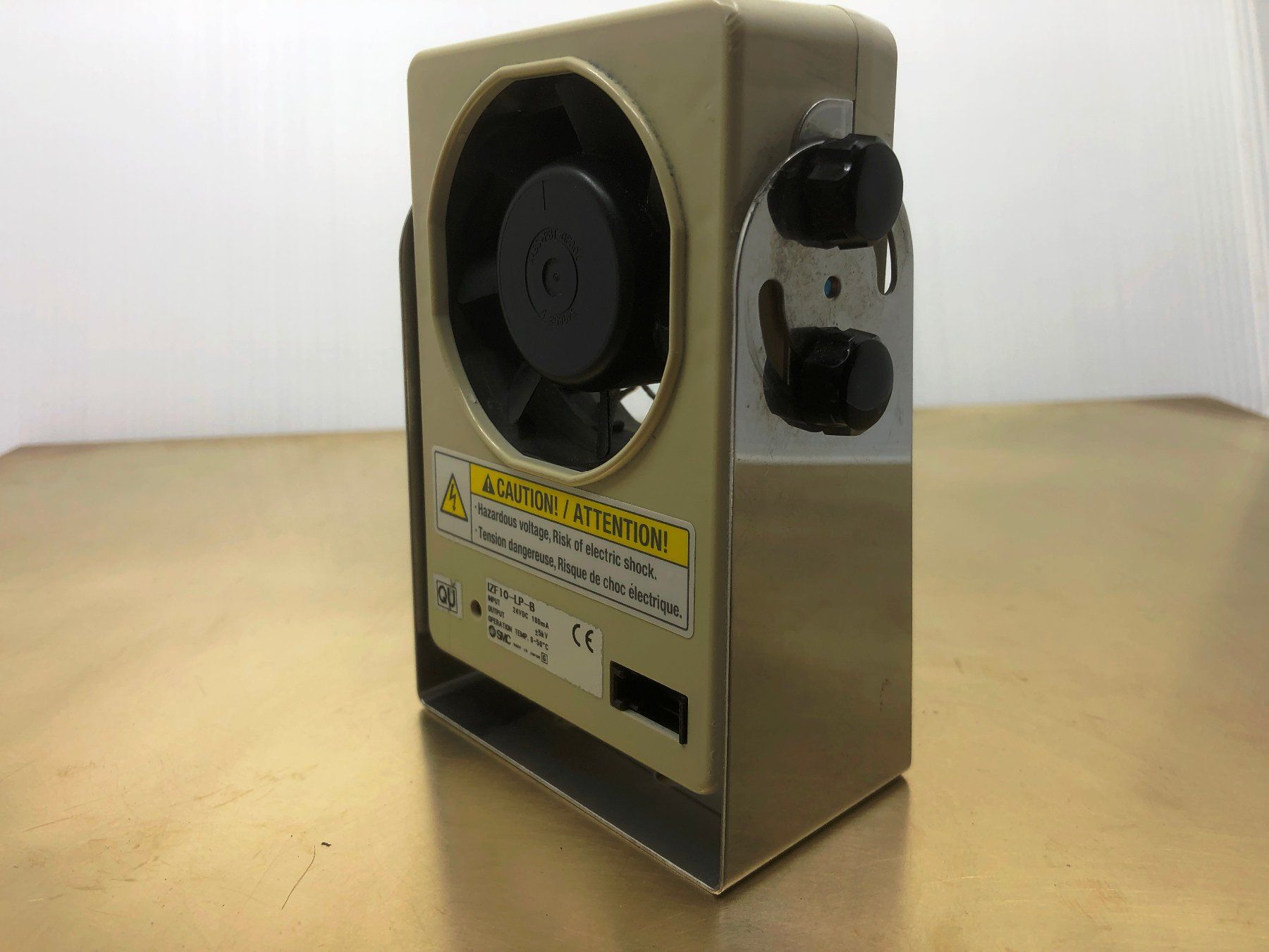 Componenti elettronici: SMC Ionizer IZF10-LP-B – Usato da Laufenburg venduto da Sirluger 3