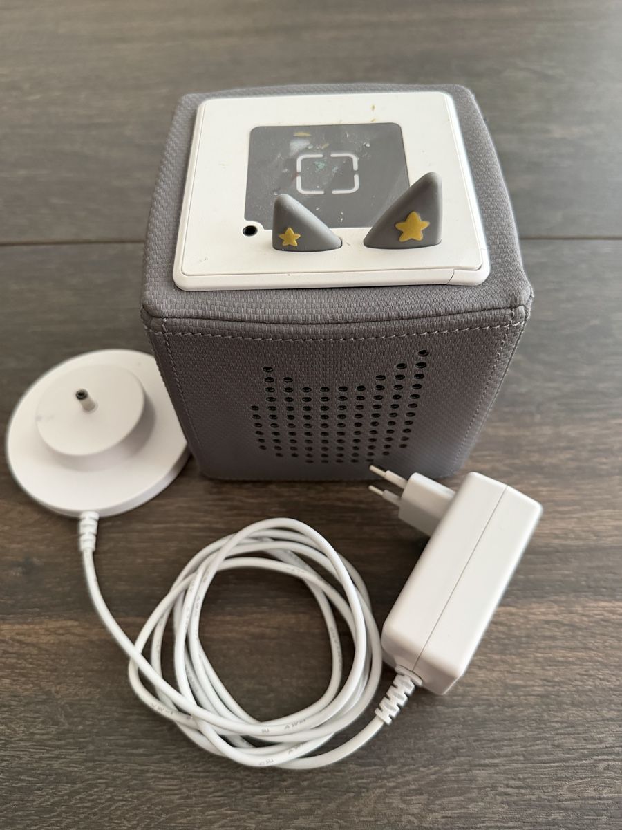 Tonies Giocattoli: Toniebox grau inkl. Ladestation – Usato da Möriken AG venduto da th9409