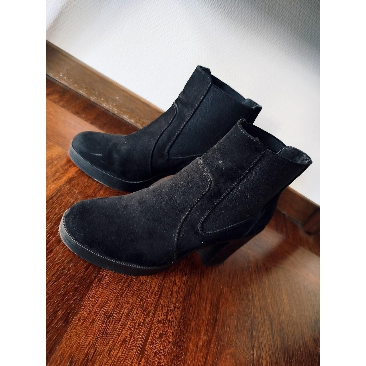 Primark Scarpe da donna: Chelsea-Boots / schwarze Stiefeletten  – Usato da St. Gallen venduto da jbu_ns6v 1