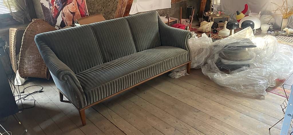 Sofas: Grossmutter Sofa – Gebraucht aus Bütschwil von Biberli59