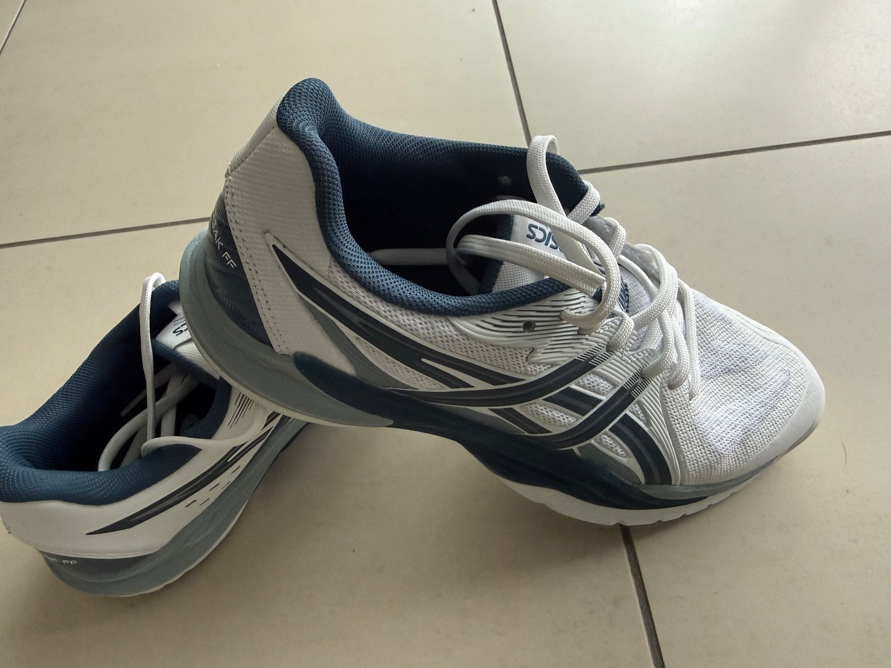 Asics Herrenschuhe: Asics Powerbreak FF Hallenschuh Gr. 41.5 – Gebraucht aus Domat/Ems von Furreri 5