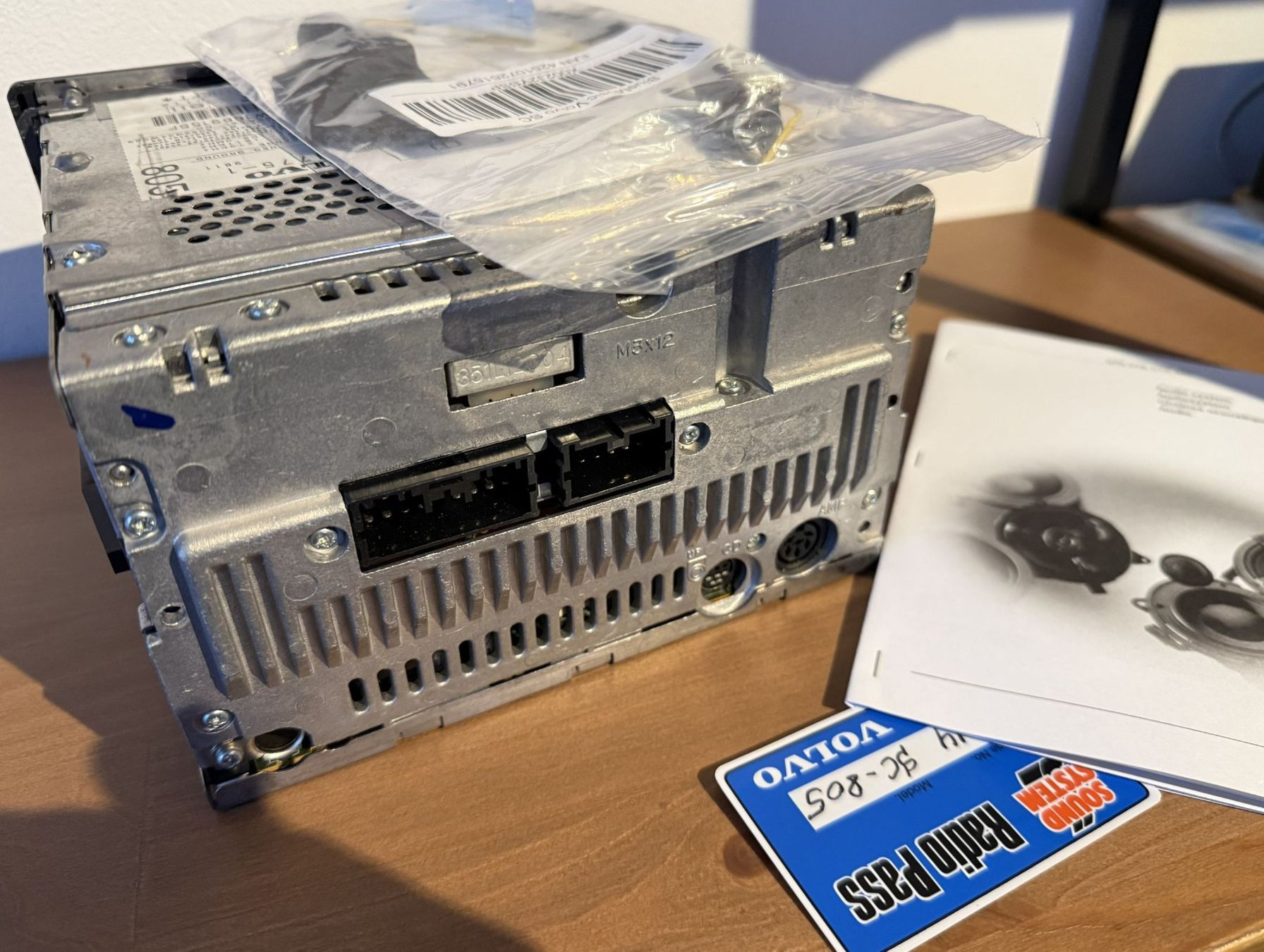 Sanyo Radios: VOLVO AUTORADIO SC-805 MIT CODE UND BLUETOOTH!! – D'occasion à Langnau i.E. par Rbigi 2