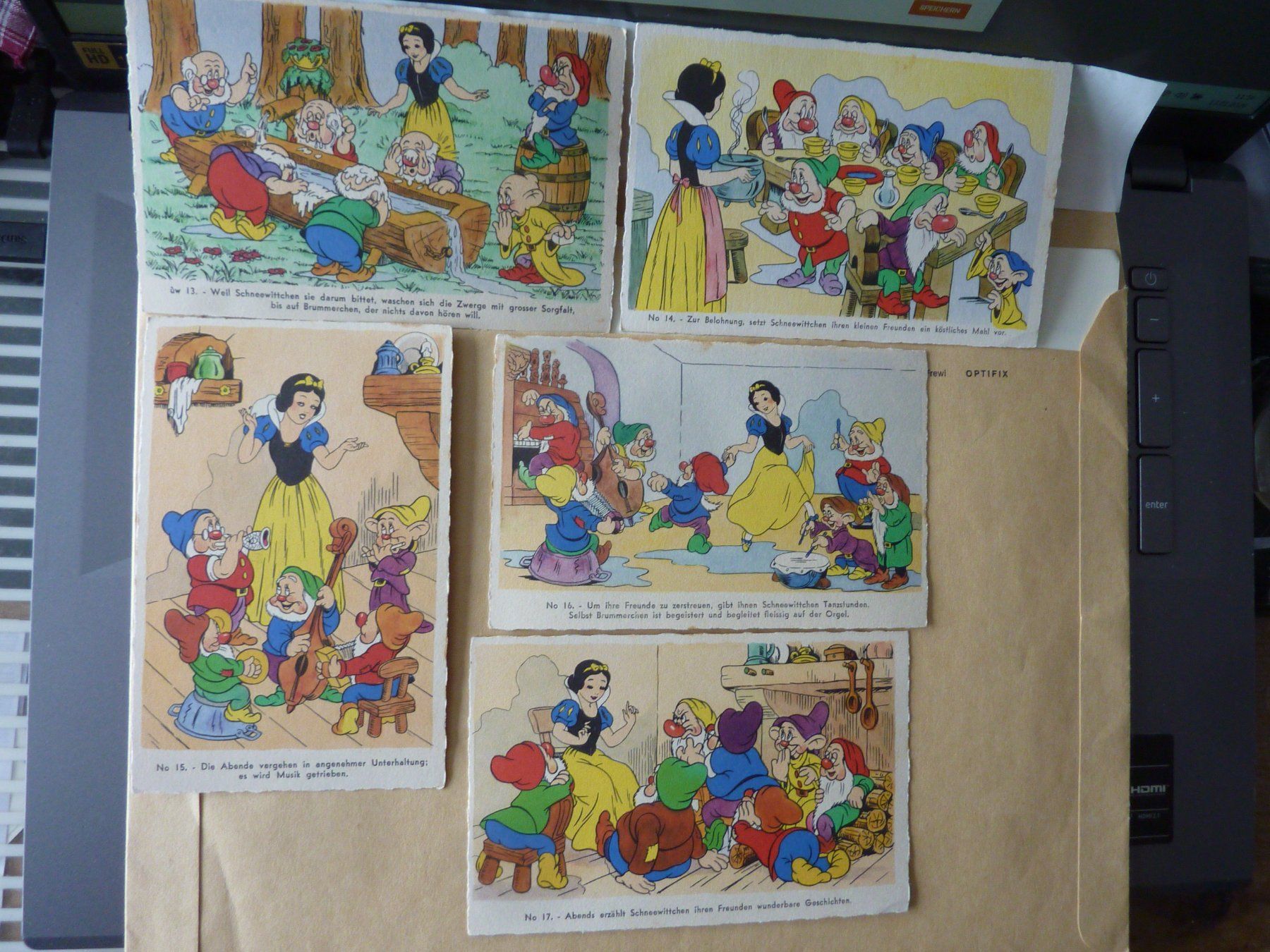 Cartoline postali: MÄRCHEN SCHNEEWITTCHEN EDITION SUPERLUX PARIS WALT DISNEY – Usato da Zürich venduto da Rrehsuah 3