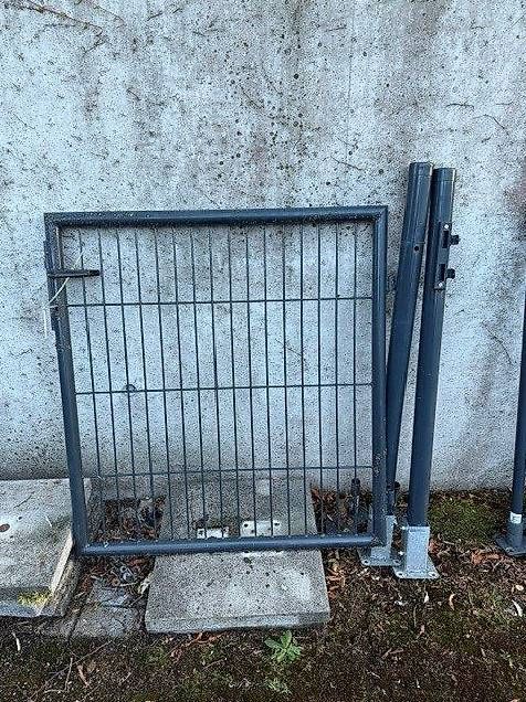 Sichtschutz: Metallzaun Einzeltor 100x100 – Gebraucht aus Rorschacherberg von Sambia23