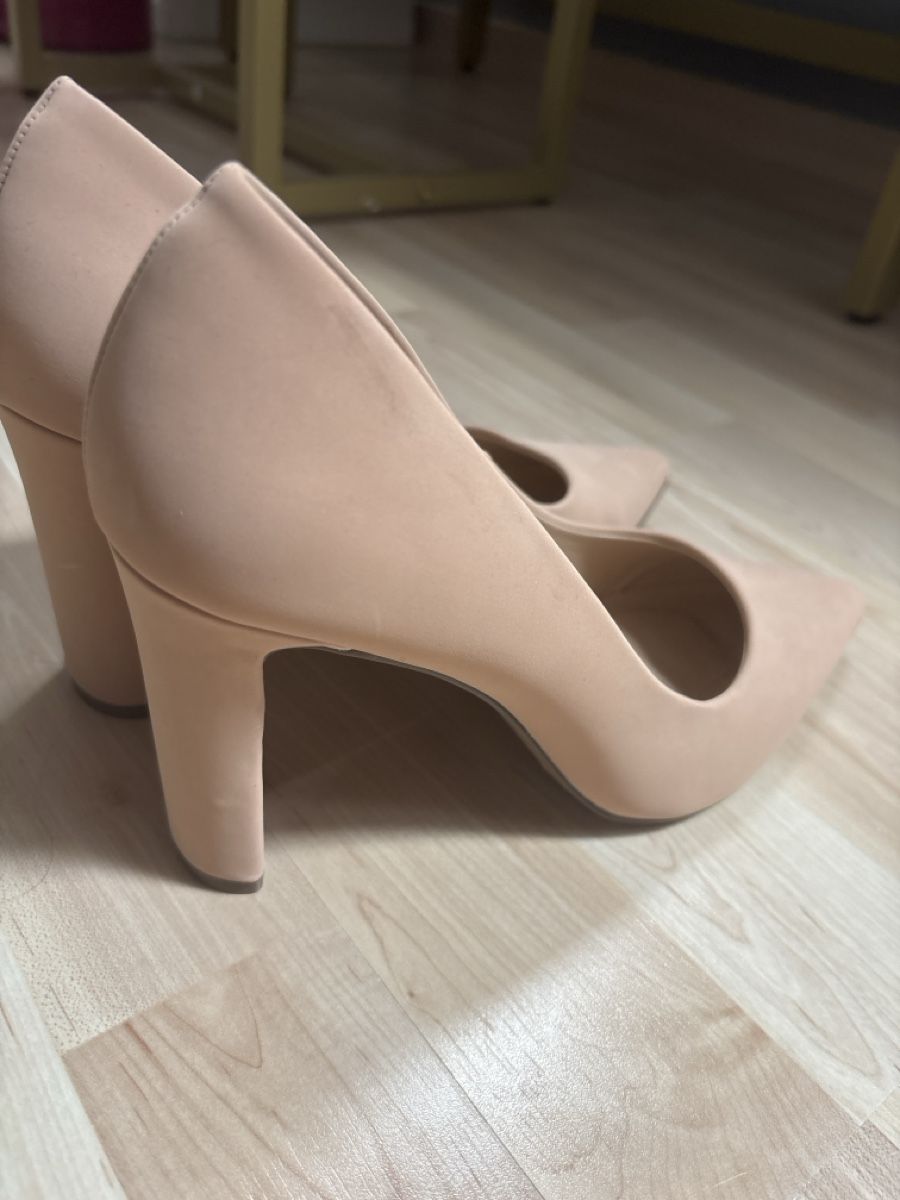 Scarpe da donna: Damenschuhe Pumps beige Grösse 38 NEU – Usato da Leibstadt venduto da Marinart6424 1