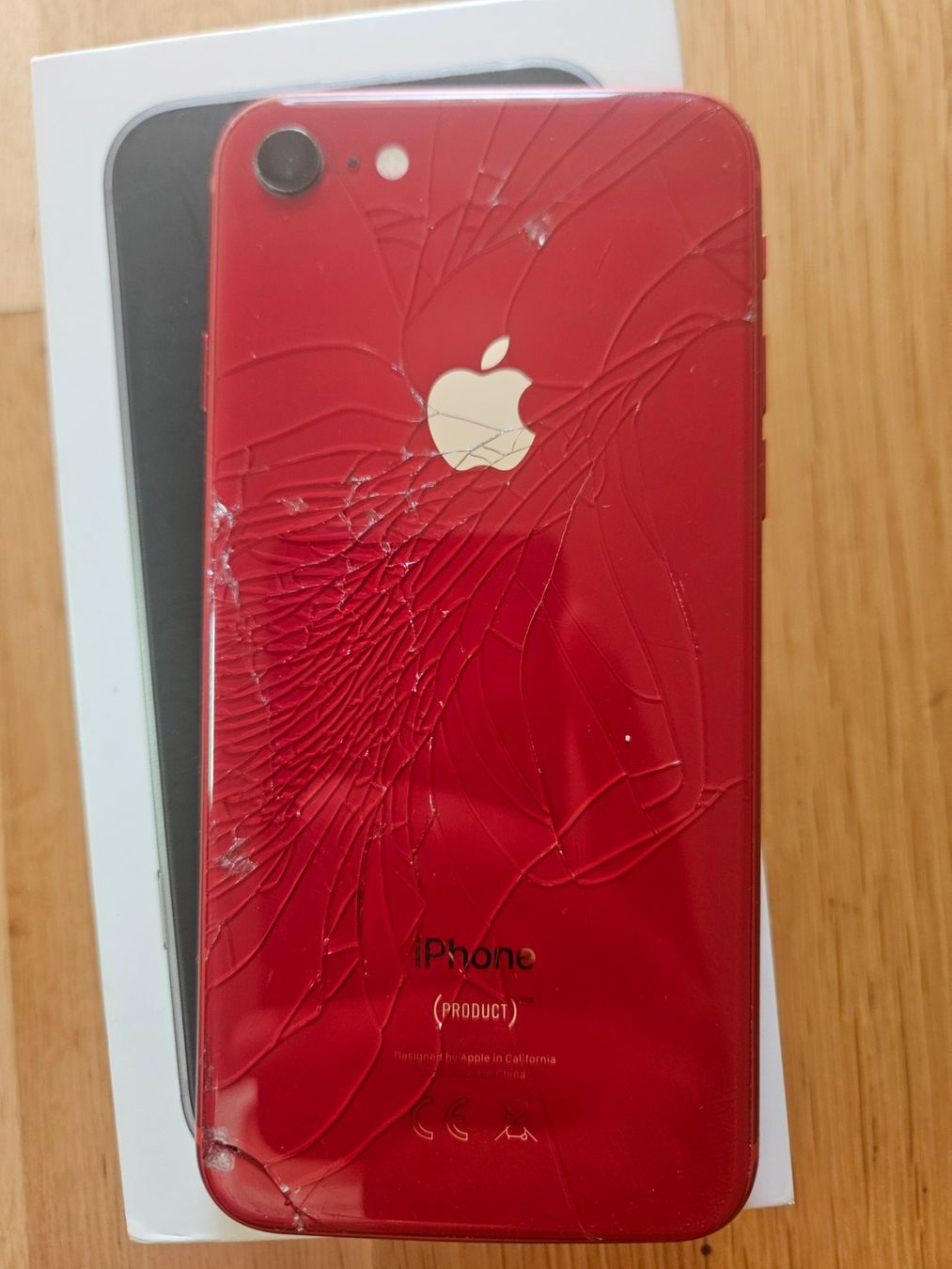 Apple Portables: Iphone 8 64GB – D'occasion à Greifensee par Tatau_Batterien 1