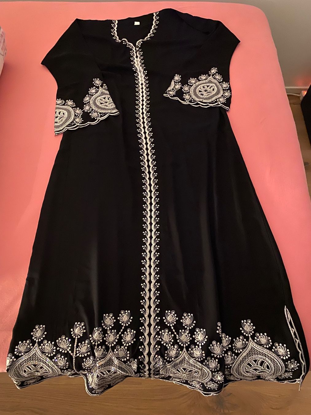 Tuniche: Kaftan (Kameez) – Nuovo (secondo la descrizione) da Winterthur venduto da Roligody
