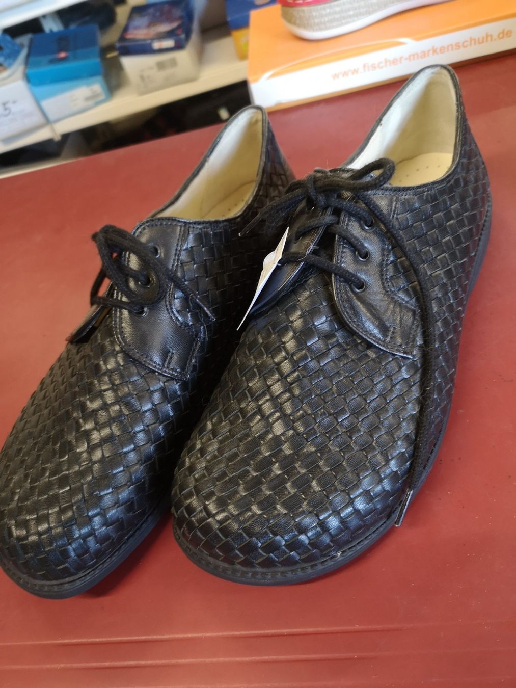 Helvesko Chaussures hommes: Helvesko – Neuf avec emballage d'origine à Möhlin par Highwaytom