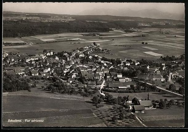 Cartoline postali: AK Echallens, Vue aérienne, 1954 – Usato da Berlin venduto da bartko-reher