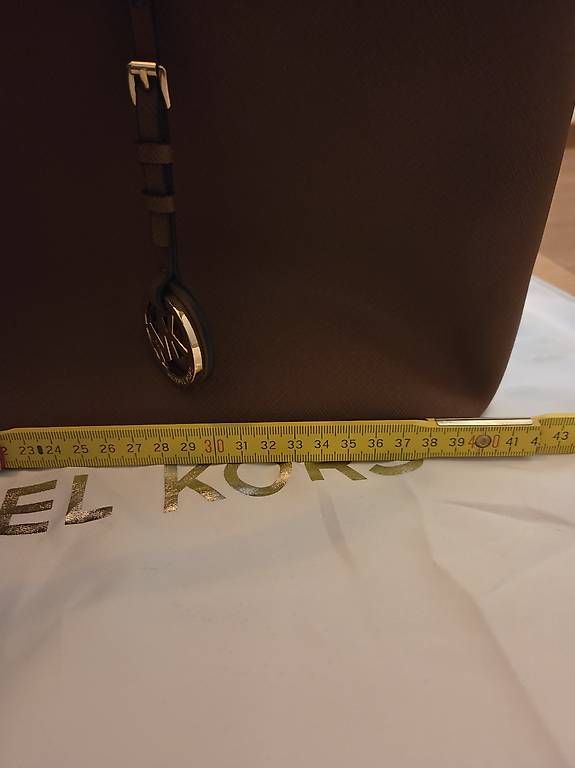 Sacs femmes: Michael Kors Tasche Braun Original, Neu – D'occasion à Wigoltingen par Chanti.89 4