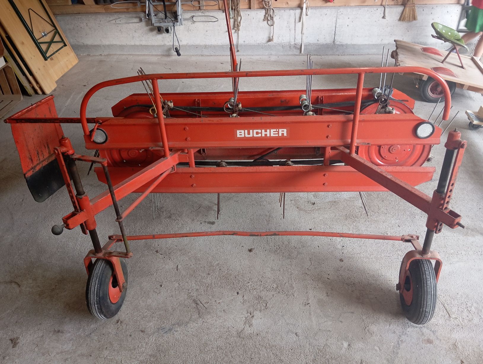 Bucher Alle Maschinen: bandheuer – Gebraucht aus Wattenwil von a84k