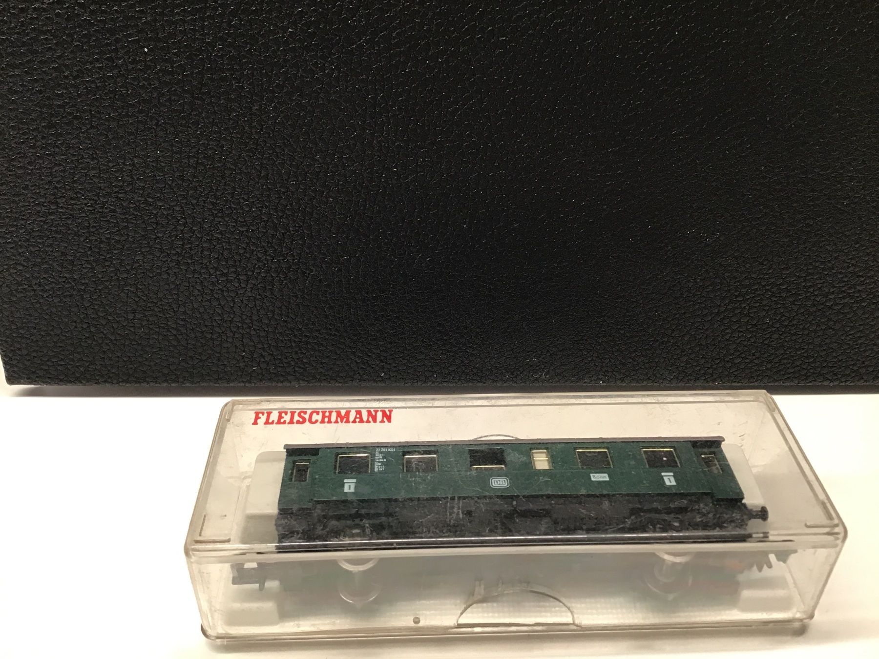 Fleischmann Modelleisenbahnen: Fleischmann DB Personenwagen 1. Klasse, N – Gebraucht aus Männedorf von Modellbau-wyss 1