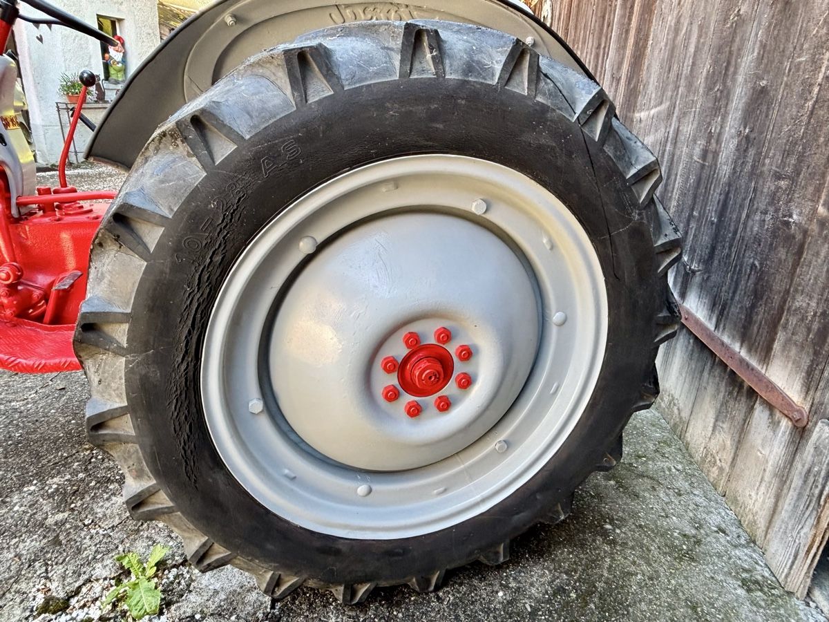 Ford Trattori: Ford 8N Oldtimer Traktor – Usato da Gündisau venduto da yuma06 6