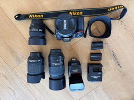 Nikon Kamera-Set D7100 mit Objektiven und Blitz