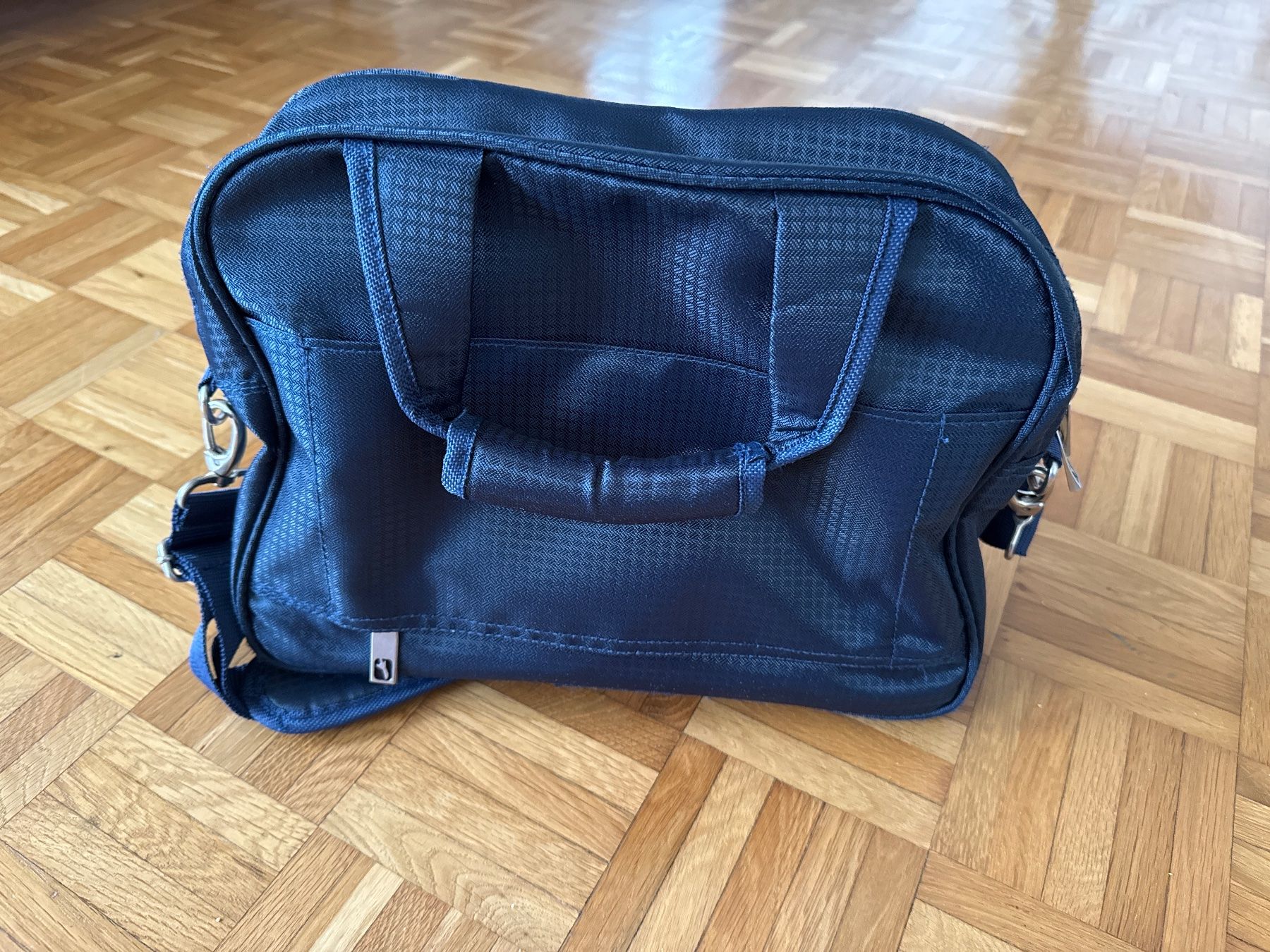 Custodie per cosmetici: AIRPORT Kosmetiktasche / Necessaire – Usato da Horgen venduto da linuxrp 4
