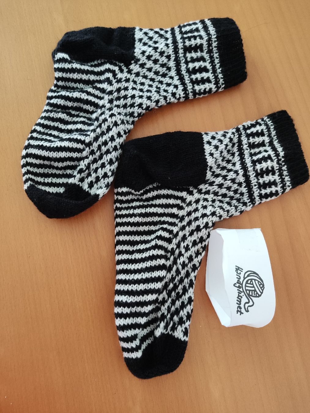 Calze: Schöne Socken handgestrickt 36-38 – Nuovo e nell'imballaggio originale da Münchenbuchsee venduto da Cori1968