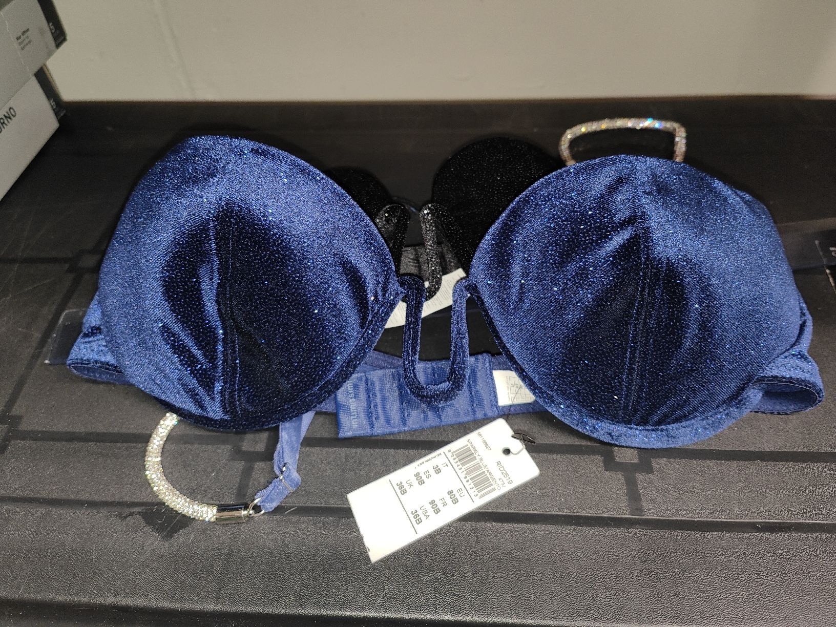 Altra biancheria intima: Glitzer BHs mit Strass Trägern, Damen, Grösse 80B/36B – Nuovo (secondo la descrizione) da Niederhasli venduto da 8155irae 7