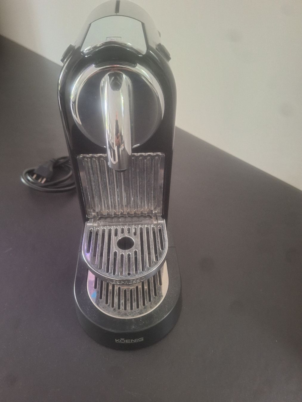 Nespresso Macchine per caffè & Macchine per espresso: NESPRESSO KAFFEEMASCHINE – Usato da Steinhausen venduto da togoraul123 1